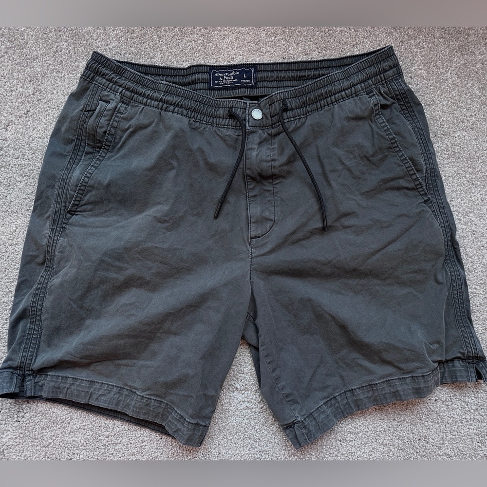 Like New Abercrombie & Fitch Men's Stretch Faded Navy Chino Pull-On Shorts, L